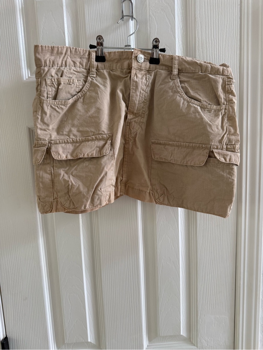 Zara Women's Cargo Skirt in Light Tan